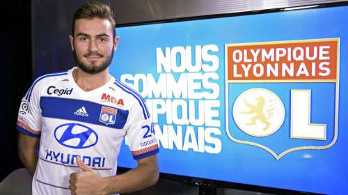Lucas Tousart lors de sa présentation à l'OL