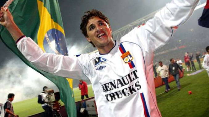 Edmilson, dans une main le Brésil, dans l'autre l'OL (Image FootMercato) Edmilson, dans une main le Brésil, dans l'autre l'OL (Image FootMercato)