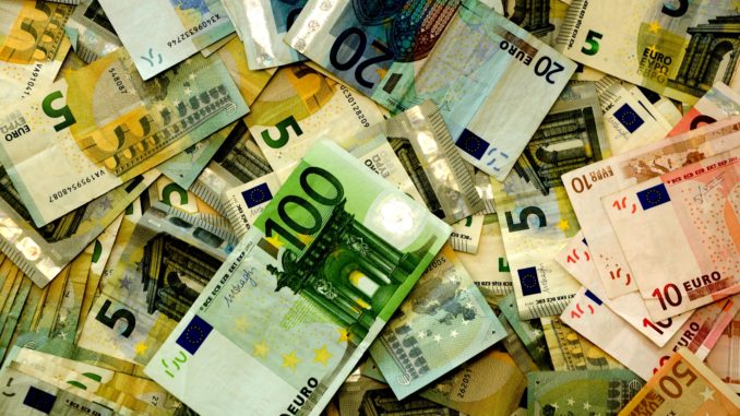 euros-billets-de-banque-1456109137Rjo