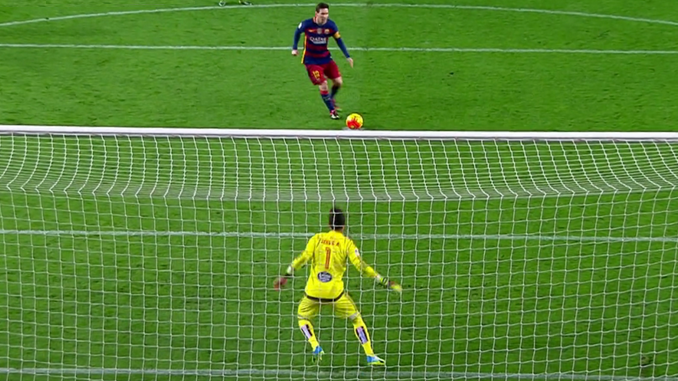 Ce pénalty, le Barça a pu le marquer en le jouant à deux