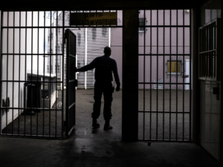 L'argent n'a pas d'odeur, mais la prison en a une