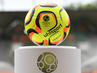 Le ballon de la Ligue 2 (crédits : FC Lorient)