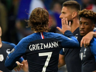 Malgré l'ouverture du score d'Olivier Giroud, la Turquie reporte la qualification des Bleus. (Crédit : Lionel Bonaventure/AFP)