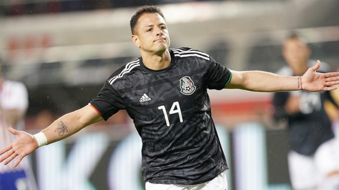 Javier "Chicharito" Hernandez pourrait retrouver des couleurs mexicaines avec ce transfert. (Crédits : Thearon W. Henderson / Getty Images)