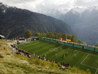 Terrain plus petit, 8 contre 8, le stade le plus haut du monde pourrait-il inspirer de nouvelles normes ? (Crédits : Michael Buholzer / Reuters)