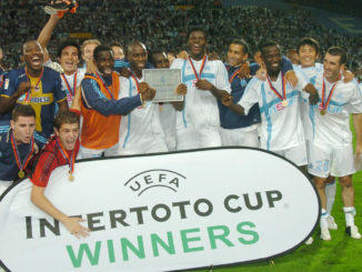 Pape Diouf, qui nous a quittés cette semaine, commençait son règne à l'OM par une victoire en Coupe Intertoto (Crédits : PA Images)