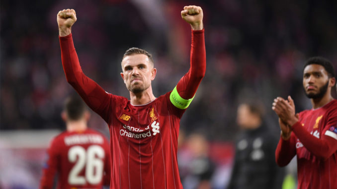 Poings levés, Jordan Henderson est sûrement le plus grand artisan de cette ère liverpuldienne. (Crédits : Getty)