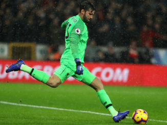 Alisson Becker à l'exercice des six mètres. (Crédits : Getty)