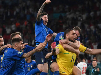Un dernier arrêt de Donnarumma amène l'Italie sur le toit de l'Europe. (Crédits : Laurence Griffiths/AFP Pool)