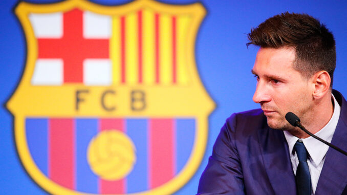 Lionel Messi fait ses adieux au Camp Nou dans une ultime conférence de presse ponctuée de larmes et de regrets. (Crédits : Getty)